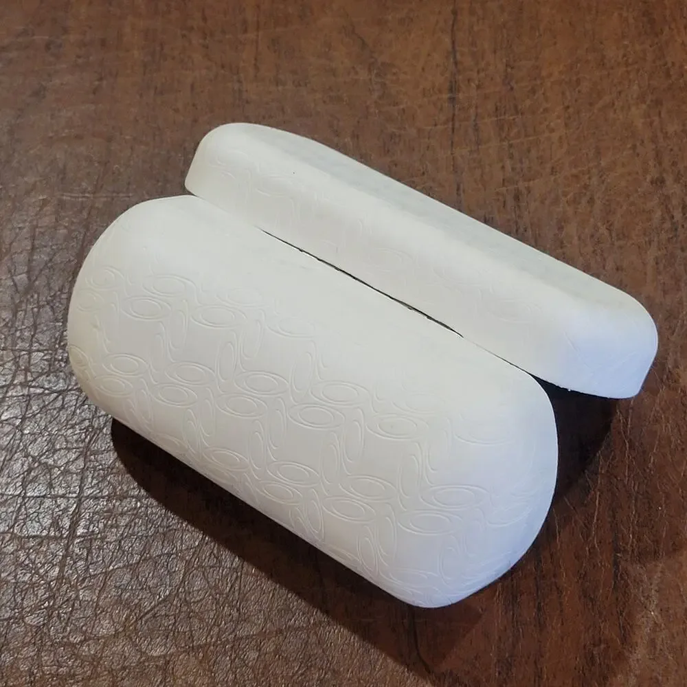 Oakley Logo Signature O Hard Clam Shell Sunglasses Large Case White 1224